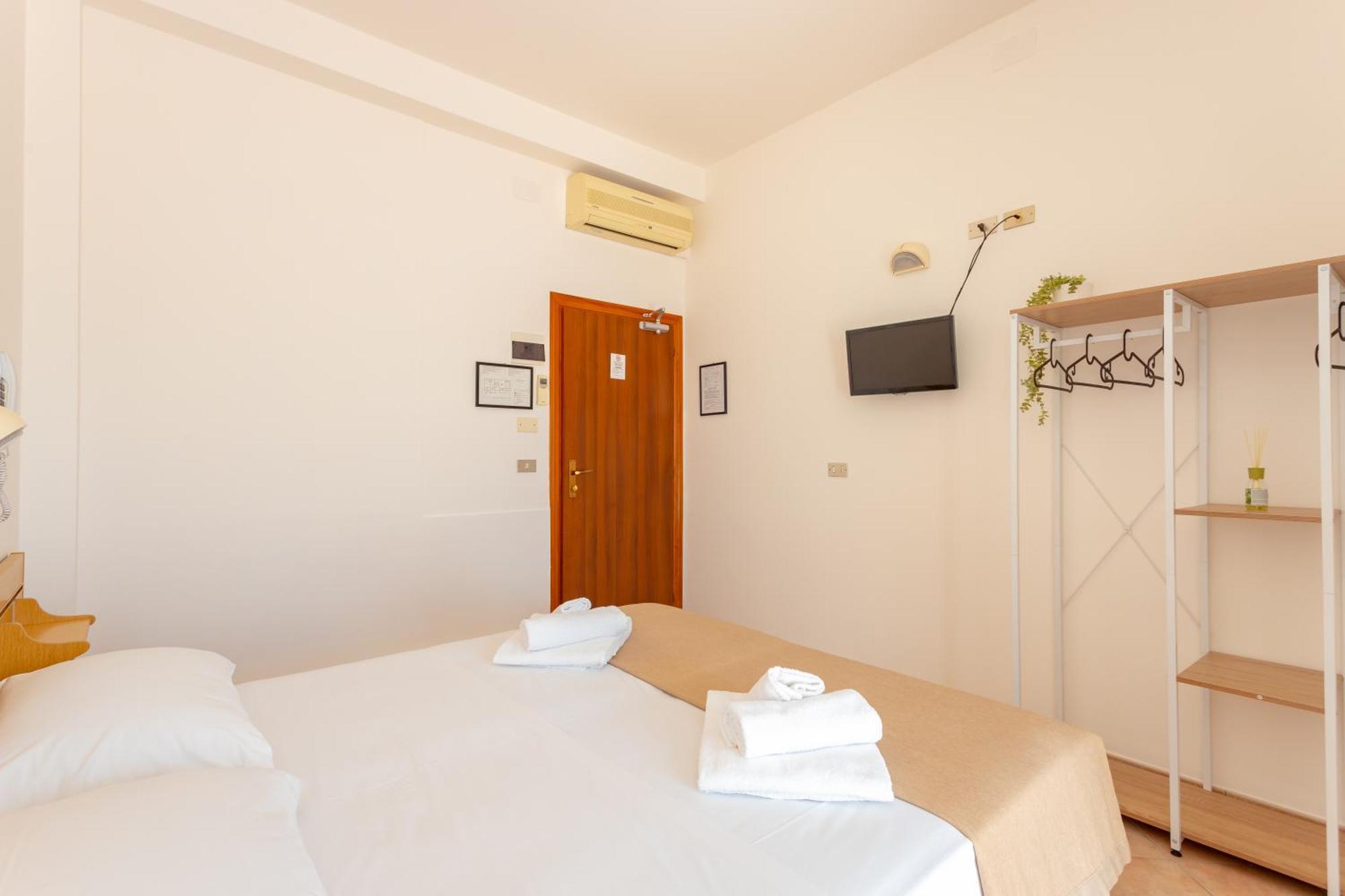 Hotel Katina Ρίμινι Εξωτερικό φωτογραφία